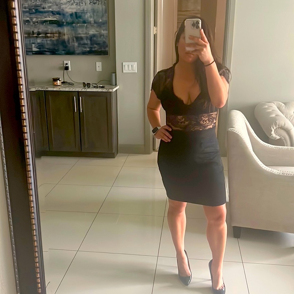 Lace black Bebe dress
